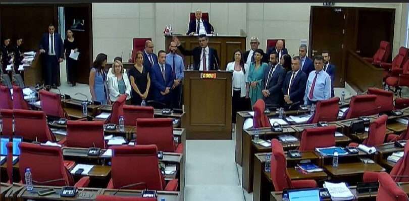 Tüm CTP milletvekilleri sırayla konuşma yaptı Tüm CTP milletvekilleri sırayla konuşma yaptı