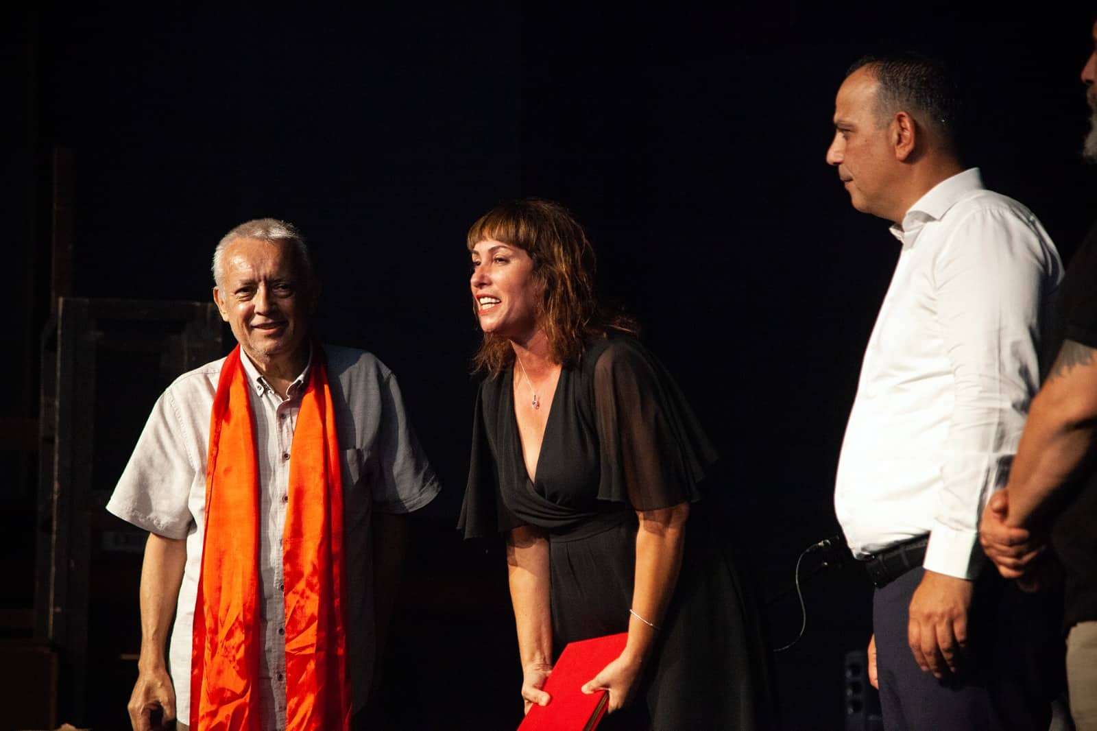 18. Kıbrıs Tiyatro Festivali'nde Buruk Açılış 18. Kıbrıs Tiyatro Festivali'nde Buruk Açılış