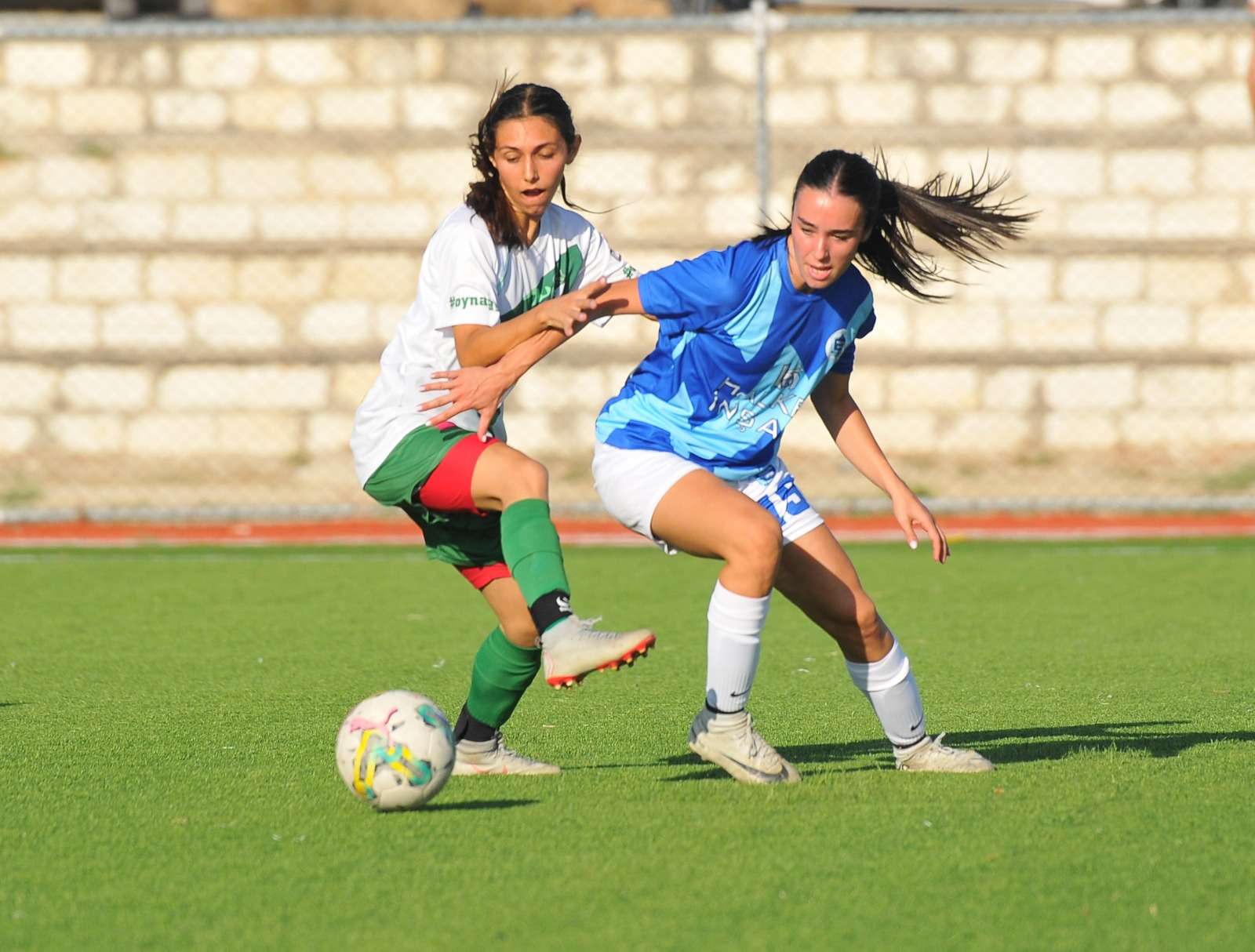 Kıbrıs Türk Futbol Federasyonu (KTFF) tarafından organize edilen Puma Kadınlar Ligi’nde finalin adı kondu. Kıbrıs Türk Futbol Federasyonu (KTFF) tarafından organize edilen Puma Kadınlar Ligi’nde finalin adı kondu.