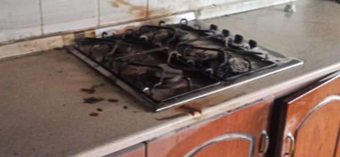 Polis Basın Subaylığı’ndan verilen bilgiye göre yangın, saat 17.00 sıralarında çıktı. Polis Basın Subaylığı’ndan verilen bilgiye göre yangın, saat 17.00 sıralarında çıktı.