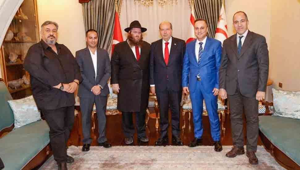 Cumhurbaşkanı Tatar, KKTC Hahamı Azimov’u kabul etti Cumhurbaşkanı Tatar, KKTC Hahamı Azimov’u kabul etti