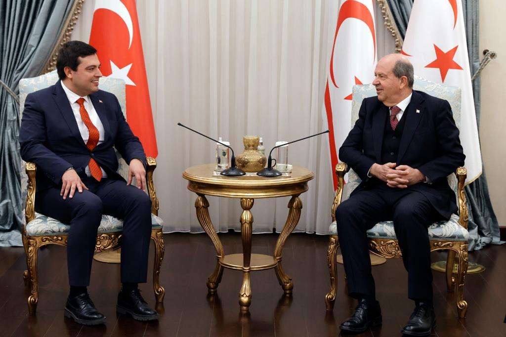 tatar-usak-belediye-baskani--4- Cumhurbaşkanı Tatar, Uşak Belediye Başkanı’nı kabul etti
