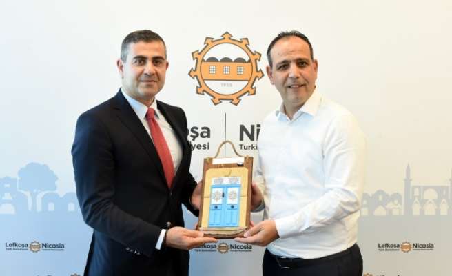 Lefkoşa Türk Belediyesi (LTB) Başkanı Mehmet Harmancı, Avrupa Parlamentosu Kıbrıs Ofisi Başkanı Andreas Kettis ve Halka İlişkiler Sorumlusu Vaggelis Vasileiou Lefkoşa Türk Belediyesi (LTB) Başkanı Mehmet Harmancı, Avrupa Parlamentosu Kıbrıs Ofisi Başkanı Andreas Kettis ve Halka İlişkiler Sorumlusu Vaggelis Vasileiou