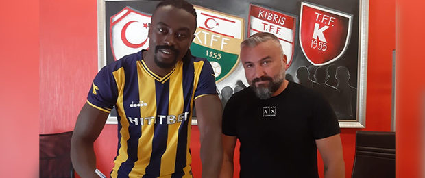 Doğan'a İngiliz golcü Doğan'a İngiliz golcü