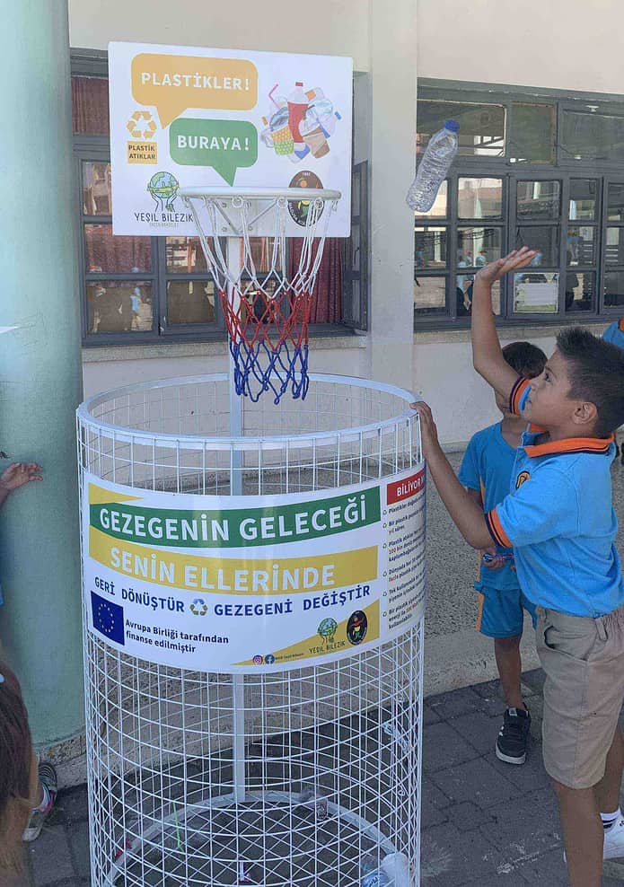 İlkokullara Basket Potası şeklindeki İlkokullara Basket Potası şeklindeki