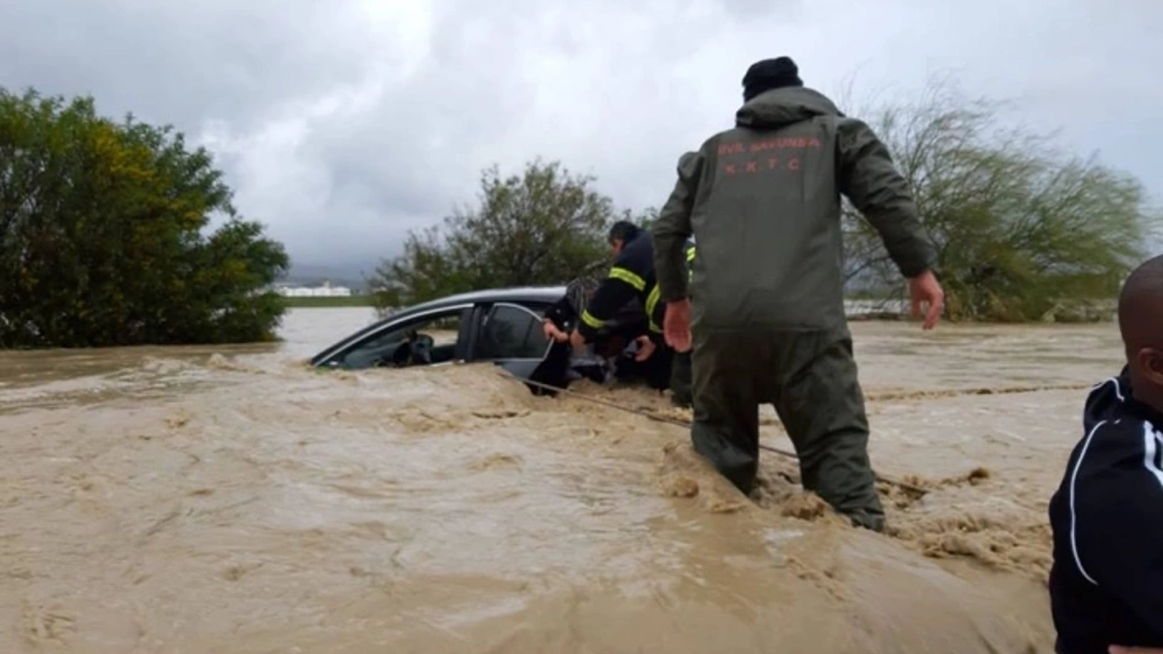 İtfaiye Müdürlüğü kktc-deki-sel-felaketi-rum-basininda-h46670-2c465 İtfaiye Müdürlüğü