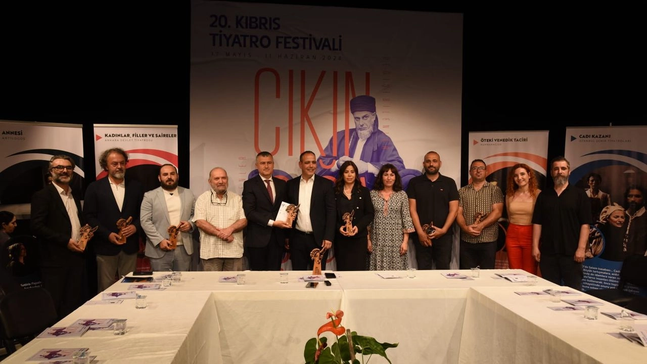 Başkan Harmancı lefkosa-belediye-tiyatrosu-tiyatro-festivali-ero-4 Başkan Harmancı