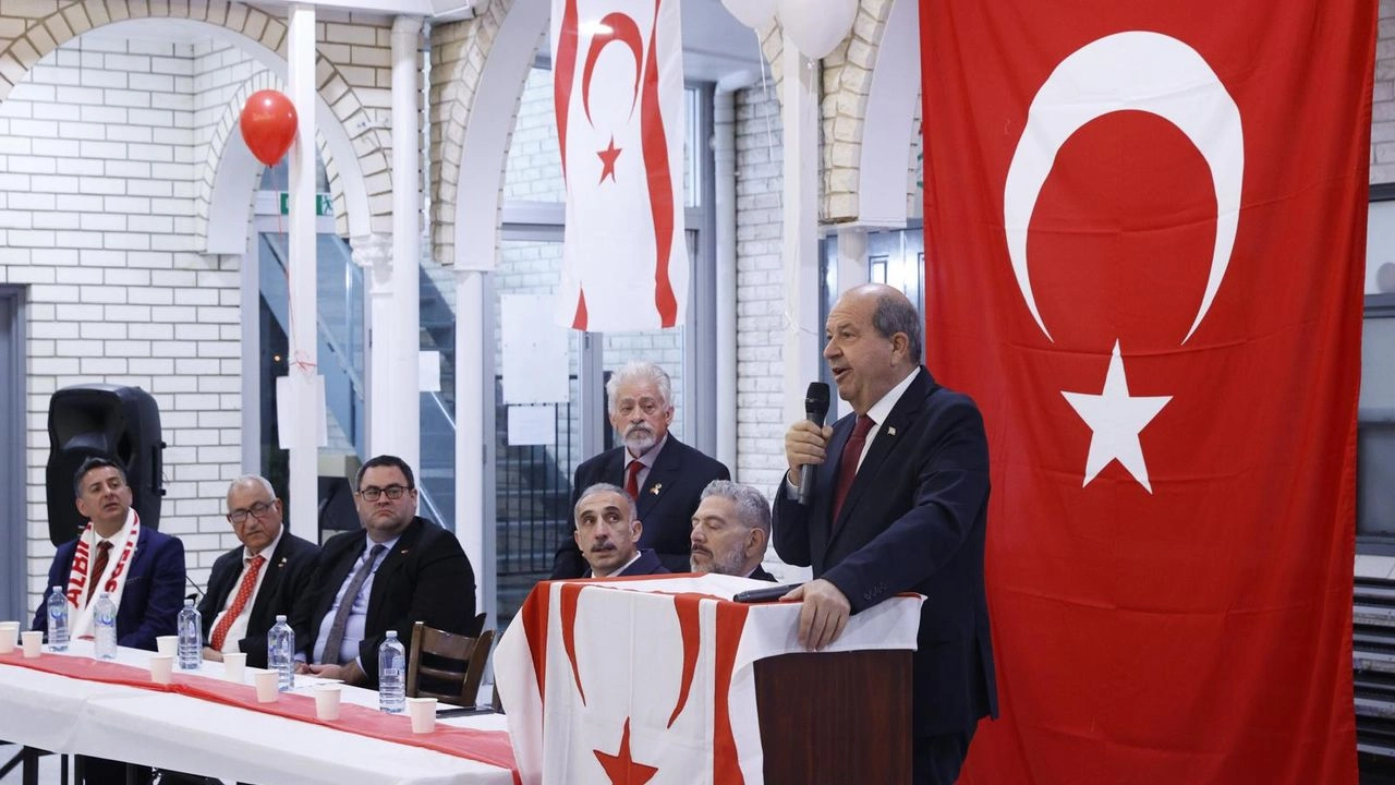 tatar-7-14 Cumhurbaşkanı Tatar Cumhurbaşkanı Tatar