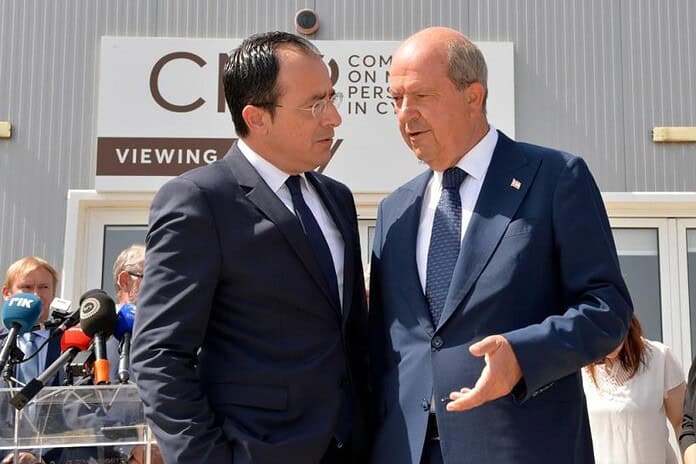 Ersin Tatar ve Rum Yönetimi Başkanı Nikos Hristodulidis Ersin Tatar ve Rum Yönetimi Başkanı Nikos Hristodulidis