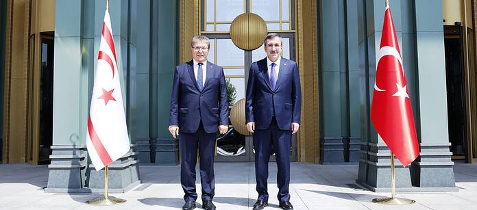 Başbakan Ünal Üstel, Türkiye Cumhuriyeti Cumhurbaşkanı Yardımcısı Cevdet Yılmaz Başbakan Ünal Üstel, Türkiye Cumhuriyeti Cumhurbaşkanı Yardımcısı Cevdet Yılmaz