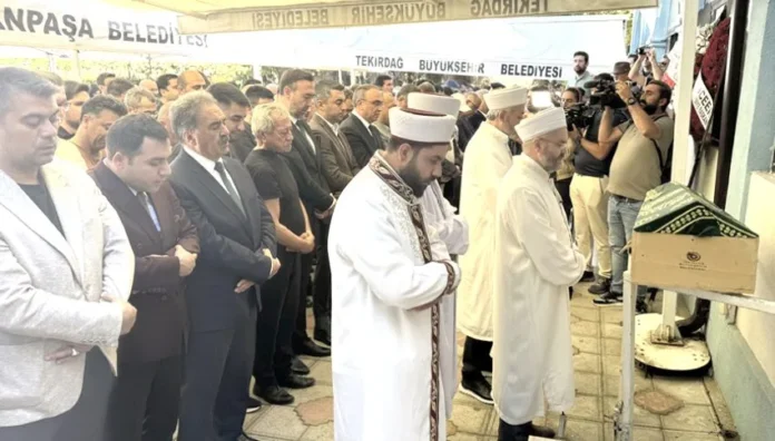 sila-bebegin-cenazesi-jpg Tekirdağ'da cinsel istismar ve darp sonucu yaşamını yitiren Sıla bebeğin cenazesi toprağa verildi