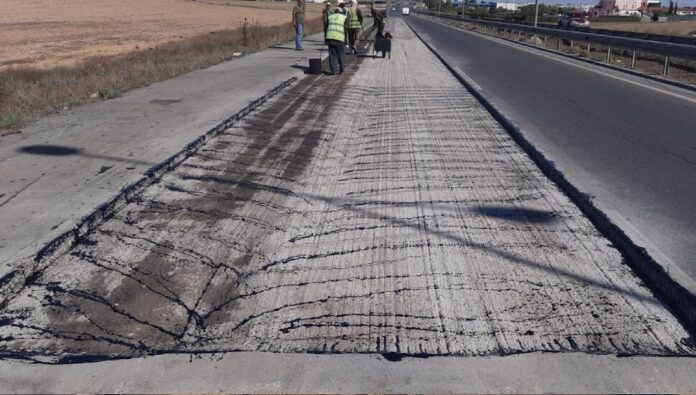 Haspolat ile Türkeli arasında yol bakım onarım çalışmaları devam ediyor Haspolat ile Türkeli arasında yol bakım onarım çalışmaları devam ediyor