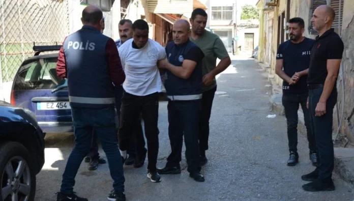 Katiller mahkemeden firar etmeye kalkıştı Katiller mahkemeden firar etmeye kalkıştı