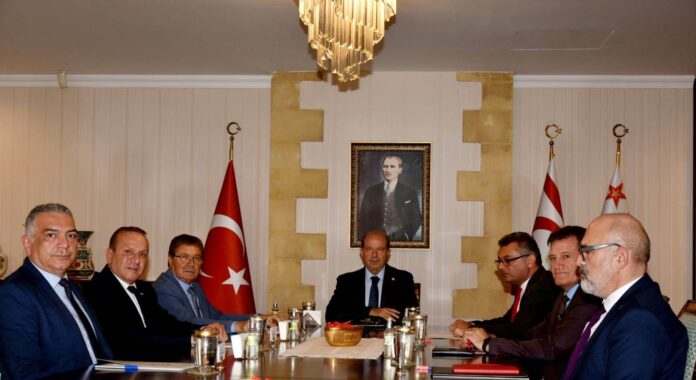 Tatar, Meclis’te temsil edilen siyasi partilerin başkanlarıyla görüşüyor Tatar, Meclis’te temsil edilen siyasi partilerin başkanlarıyla görüşüyor