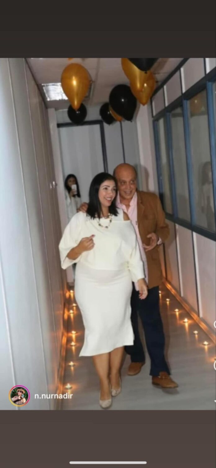 Nur Nadir’den 20. Evlilik yıl dönümü kutlaması Nur Nadir’den 20. Evlilik yıl dönümü kutlaması