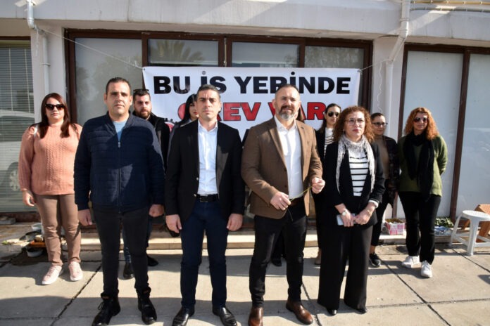 Çalışma Dairesi Engelli Birimi'nde uyarı grevi Çalışma Dairesi Engelli Birimi'nde uyarı grevi
