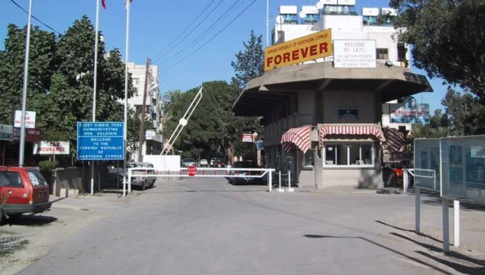 Ledra Palace Kara Geçiş Kapısı’ndan KKTC’ye geçiş yapan şahsın sırt çantasında 16 kilo 20 gram kaçak et tespit edildi. Ledra Palace Kara Geçiş Kapısı’ndan KKTC’ye geçiş yapan şahsın sırt çantasında 16 kilo 20 gram kaçak et tespit edildi.