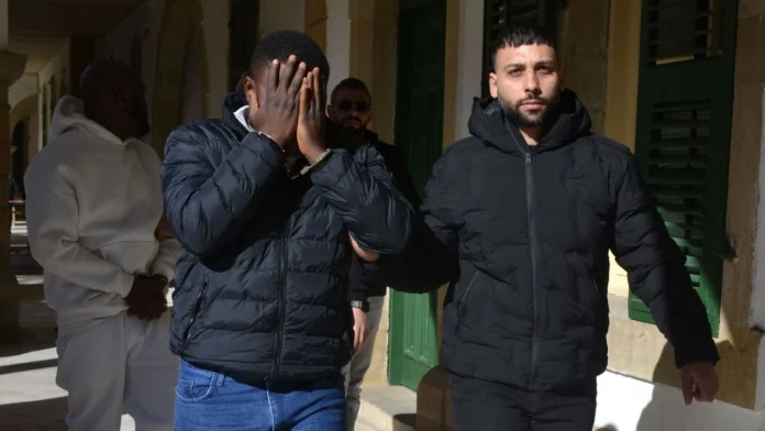 mahkeme-uyusturucu-2-3 Zanlılar, 2 ayı aşmayacak süreyle cezaevine gönderildi