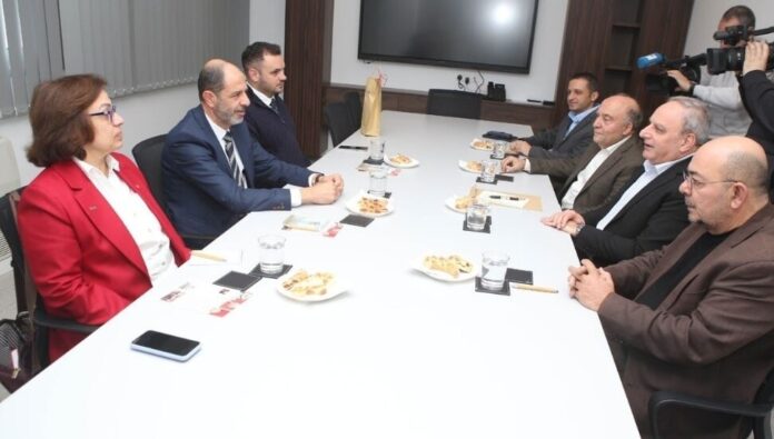Halkın partisi, AKEL ile görüştü Halkın partisi, AKEL ile görüştü