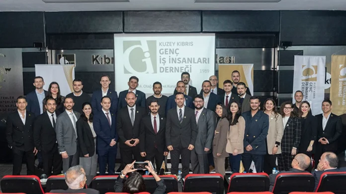 GİAD’ın yeni başkanı Yusuf Tekinay oldu GİAD’ın yeni başkanı Yusuf Tekinay oldu
