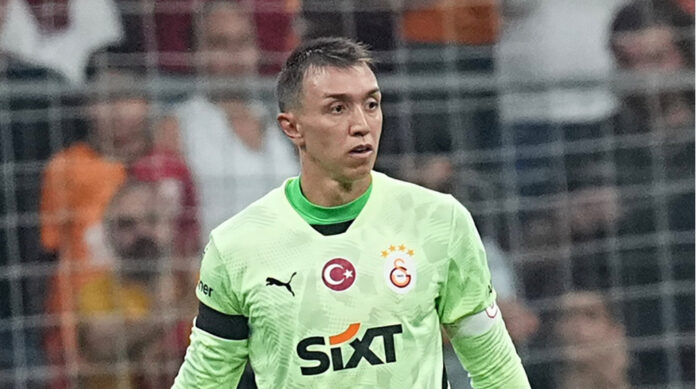 Muslera kararını verdi: Galatasaray ile sözleşme yenileyecek mi? Muslera kararını verdi: Galatasaray ile sözleşme yenileyecek mi?