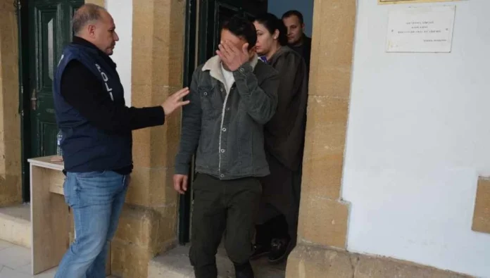 Kuyumcudan Altın Çaldığı İddia Edilen Zanlının 130 Bin Liralık Altın Bozdurduğu Ortaya Çıktı Kuyumcudan Altın Çaldığı İddia Edilen Zanlının 130 Bin Liralık Altın Bozdurduğu Ortaya Çıktı