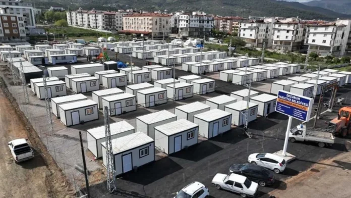 AFAD’dan 6 Şubat raporu: 649 bin 632 kişi halen konteynerde yaşıyor AFAD’dan 6 Şubat raporu: 649 bin 632 kişi halen konteynerde yaşıyor