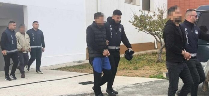 ‘’Eşek katliamı’’ zanlılarına ikişer gün tutukluluk ‘’Eşek katliamı’’ zanlılarına ikişer gün tutukluluk