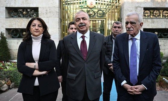 kapak_091508 Türkiye'de kritik gün! Türkiye'de kritik gün!