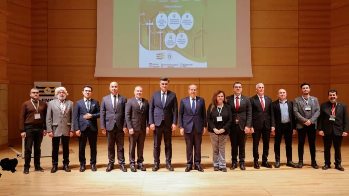 Tatar: Türkiye’den kabloyla elektrik gelmesiyle adanın iki tarafı çıkar sağlayacak Tatar: Türkiye’den kabloyla elektrik gelmesiyle adanın iki tarafı çıkar sağlayacak