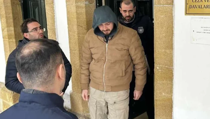 Uğur Tosunoğlu 3 gün daha poliste tutuklu kalacak Uğur Tosunoğlu 3 gün daha poliste tutuklu kalacak