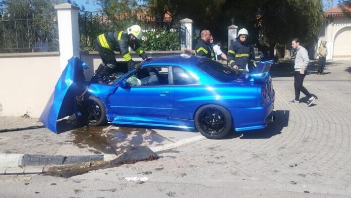 ayati Özok hayatını kaybetti. Yaşanan trafik kazası neticesinde 15 yaşlarındaki Ada Özok ve Deniz Özok isi