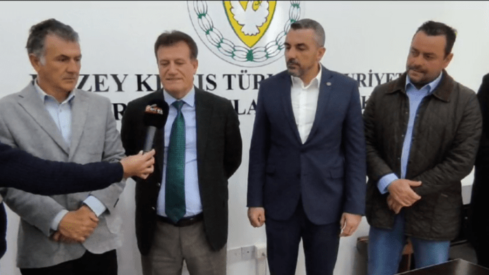 Arıklı: Limanlarda yeni sistemi kuruncaya kadar iş birliği yapacağız Arıklı: Limanlarda yeni sistemi kuruncaya kadar iş birliği yapacağız