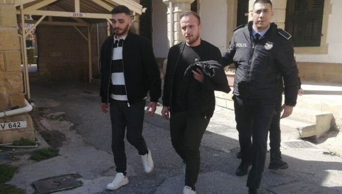 Haspolat’ta Sahte Doktor Skandalı Haspolat’ta Sahte Doktor Skandalı