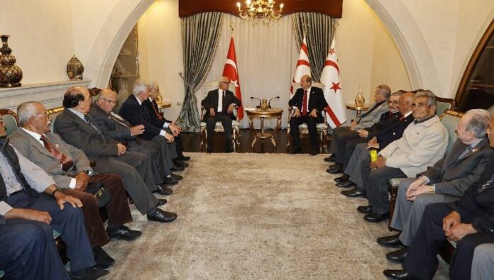 Cumhurbaşkanı Ersin Tatar, TMT Mücahitler Derneği’ni kabul etti