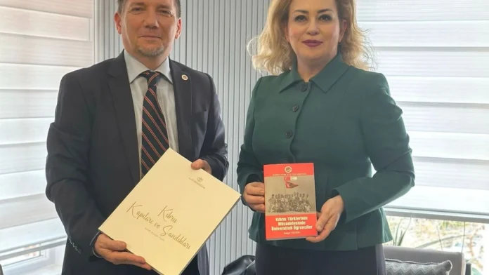 Sibel Tatar, Kıbrıs Türk Kültür Derneği’ni ziyaret etti