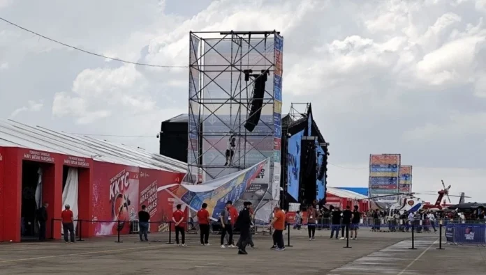 TEKNOFEST KKTC’de reklam platformu devrildi: 2 kişi yaralandı!