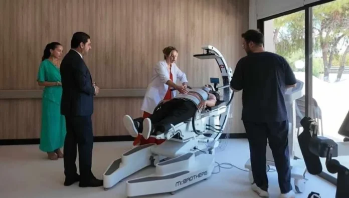 Kıbrıs’ın en donanımlı Robotik Rehabilitasyon Merkezi Yeniboğaziçi’nde açıldı
