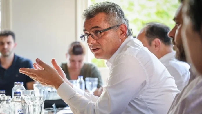 Erhürman, Cumhurbaşkanlığı adaylık başvurusunu yarın yapacak: CTP Genel Merkezi'nden yürüyüş!
