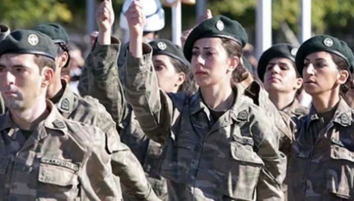 Güney'de kadınlara askerlik yolu açıldı!