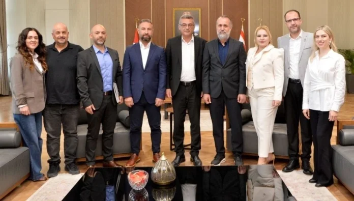 Cumhurbaşkanı Erhürman, KTÖS yönetimini kabul etti, eğitim sisteminin güncel durumu konuşuldu