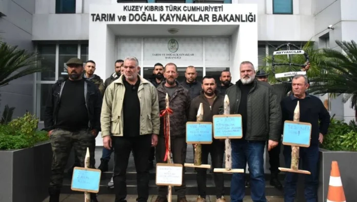 Hayvancılar Birliği, Tarım Bakanlığı önünde eylem yaptı: 2026 Hayvancılar Birliği’nin eylem yılı olacak