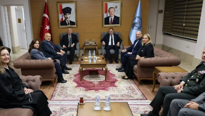 Cumhuriyet Meclisi Başkanı Ziya Öztürkler Trabzon'da