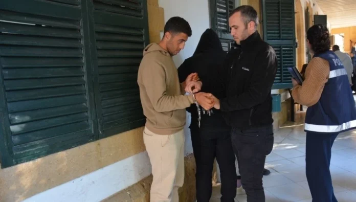 İplikpazarı Camii'nin kilidini kırıp, içerideki bağış kutusundan para çalmakla itham edilen zanlı 3 gün tutuklu