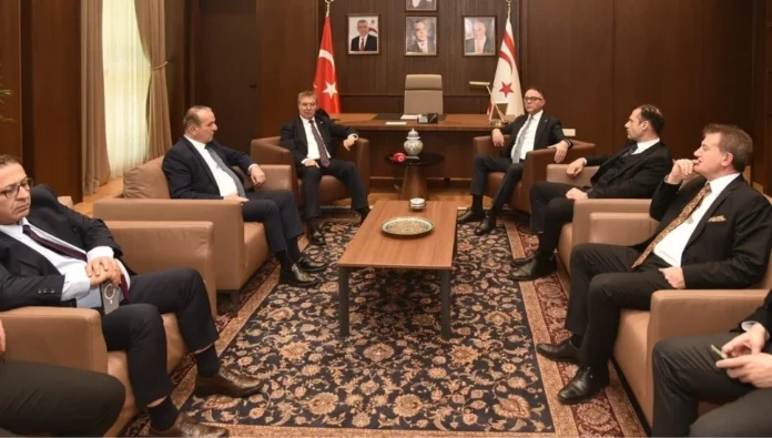Başbakan Üstel, Özerdağ ve Yüksek Adliye Kurulu ile toplantı yaptı: Mayıs'ta referandum hedefi