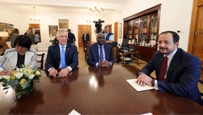 Hristodulidis, Diagne ile görüştü: Guterres'in