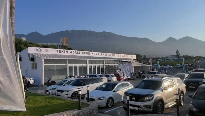 Lapta'da Tekin Adalı Spor Kompleksi hizmete açıldı