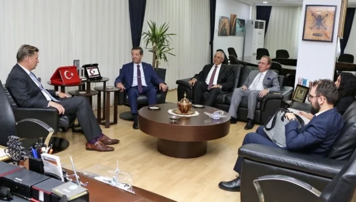 İnanıroğlu’ndan Rogers’a yanıt: Yeni okulların tüm altyapısı, devlet tarafından yapılmaktadır