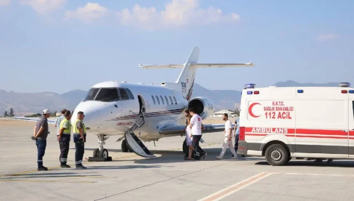 Gemi kazasından kurtarılan 8 aylık hamile Gökdaş ambulans uçakla Türkiye'ye gönderildi
