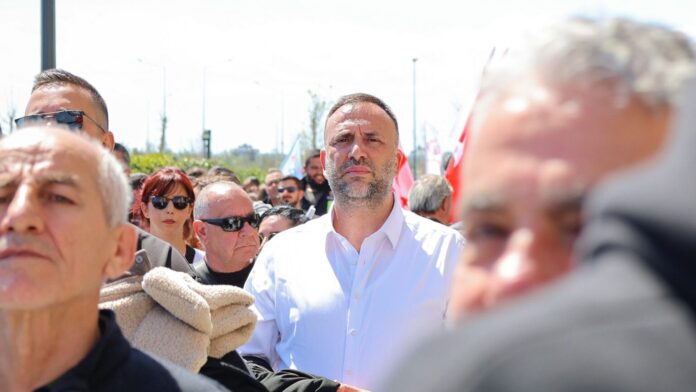 Zeki Çeler’den K-Pet yönetimine çağrı: İşten çıkarma kararlarını geri çekin, uzlaşma yolu açın